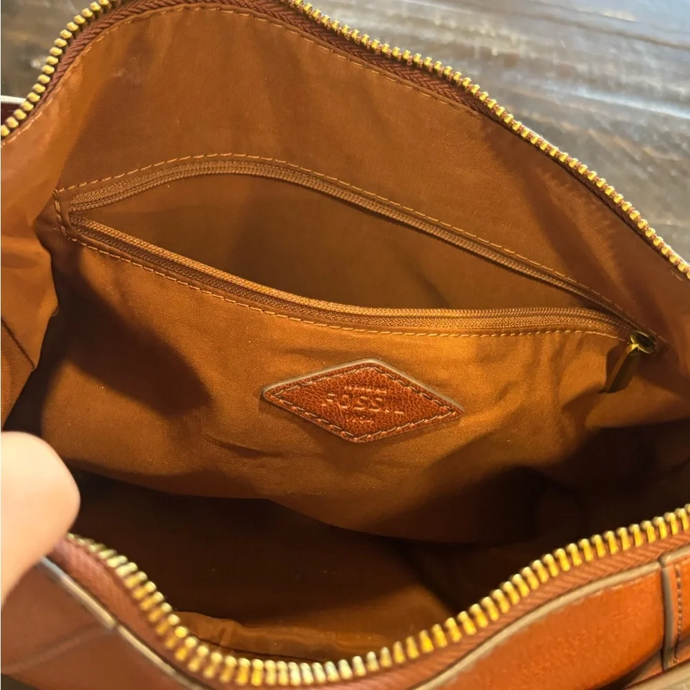 Fossil Tan Leather Crossbody Bag - Picture 7 of 10